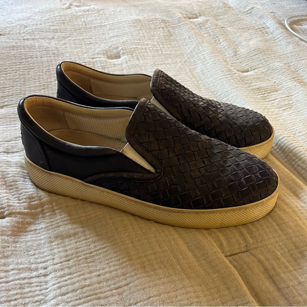 Bottega Veneta blue skater sneakers- size 9